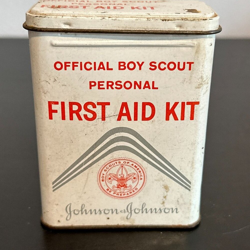 Vintage Johnson & Johnson Official Boy Scout Personal First Aid Kit - Empty